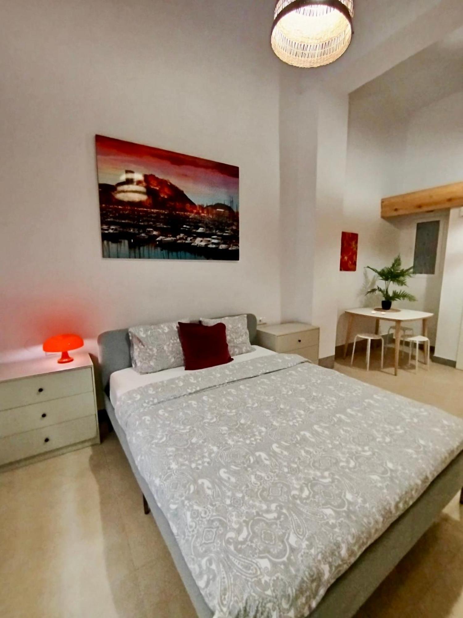 Soho Boho Apartments - With Sunny Rooftop Terrace And Fiber Optic Internet アリカンテ エクステリア 写真